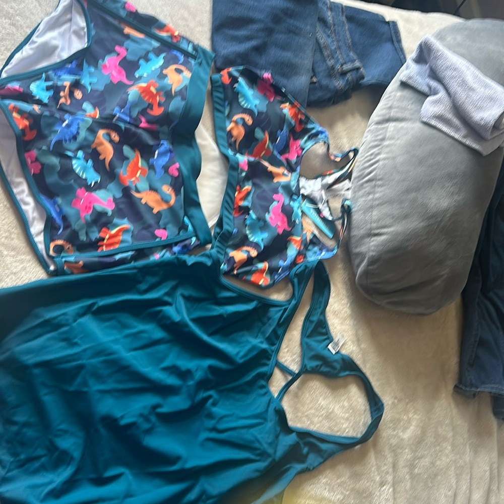 Dinosaur athletic blue green set - Picture 2 of 2